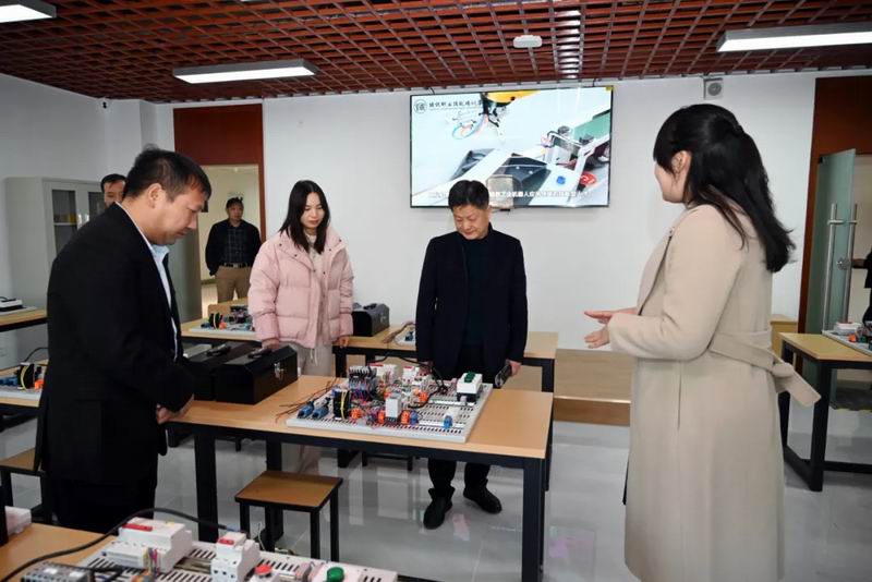 1712041926571733.jpg 640_wx_fmt=jpeg&from=appmsg&tp=webp&wxfrom=5&wx_lazy=1&wx_co=1 (3).jpg